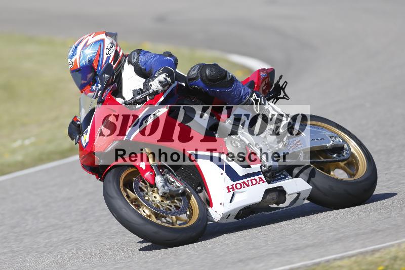 /07 09.04.2026 Cornu Master School ADR/Gruppe rot/7